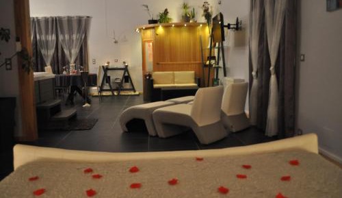 Queen Room with Spa Bath