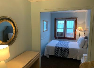 Double Room with Shared Bathroom