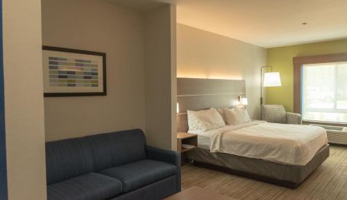 King Room - Mobility Access/Hearing Accessible