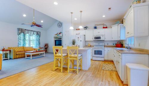 Three-Bedroom Vacation Home 