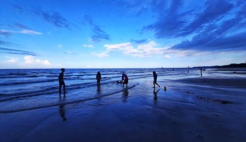 Apartment with Pool View 