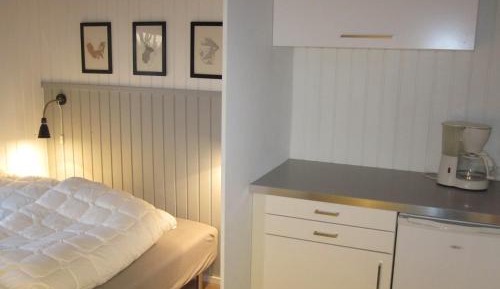 Cottage with Shared Bathroom