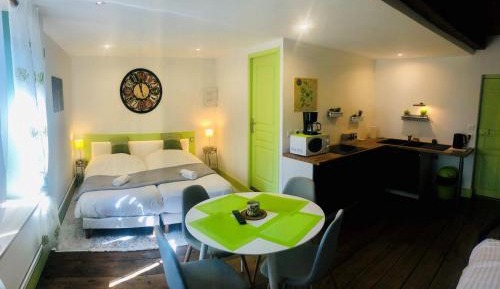 Family Room with Garden View