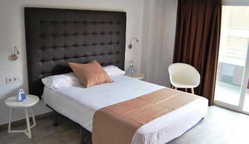 Double Room Single Use (1 Adult)