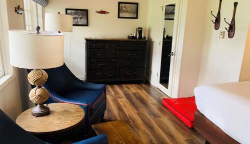 Queen Room with Two Queen Beds - Pet Friendly