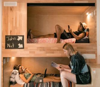 Single Pod in 10-Bed Mixed Dormitory Room