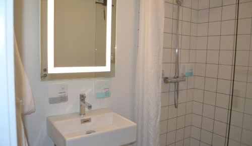 Triple Room (2 Adults + 1 Child)