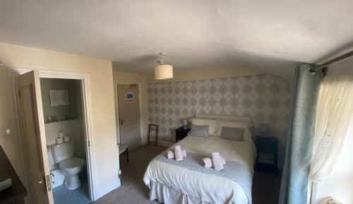 Double Room with Private Bathroom