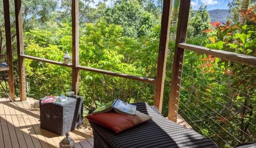 Pinnacle One-Bedroom Cottage with Hot Tub