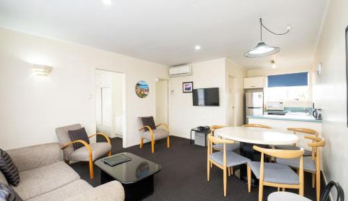 Two Bedroom Apartment with Sofa Bed