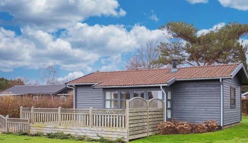 One-Bedroom Holiday Home
