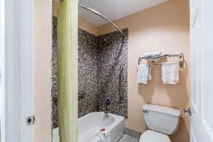 Efficiency Queen Suite with Two Queen Beds - Non Smoking