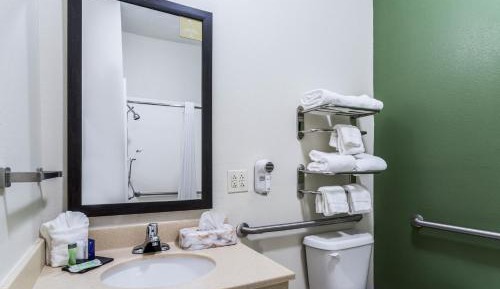 King Suite with Accessible Tub - Accessible/Non-Smoking