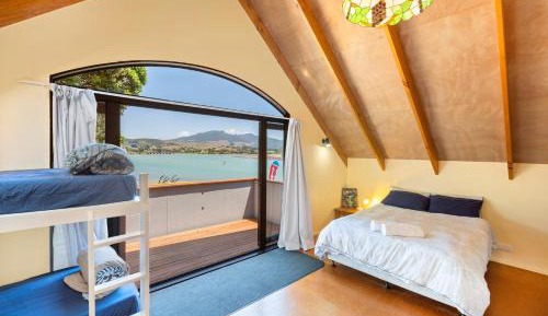 Bed in 6-Bed Mixed Dormitory Room