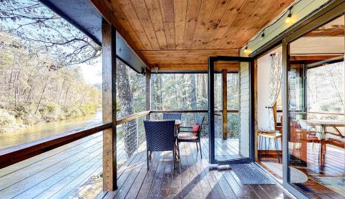 Three-Bedroom Vacation Home 