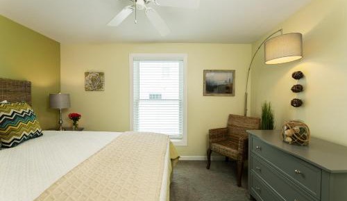 Family Room with Lake View