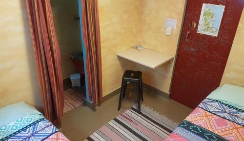 Single Bed in Mixed Dormitory Room