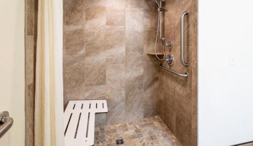 Queen Room - Disability Access