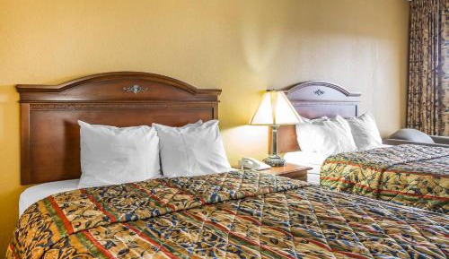 Queen Room with Two Queen Beds - Non-Smoking