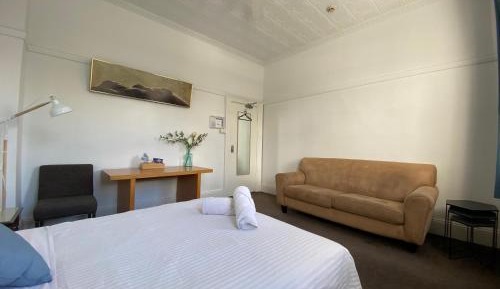 Basic Double Room with Shared Bathroom