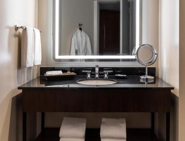 Corner King Room
