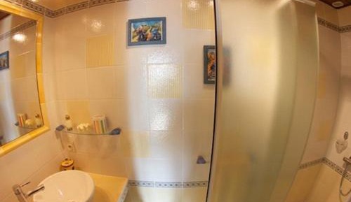 Twin Room with Shower