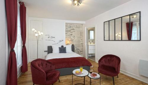 Apartment with Shower