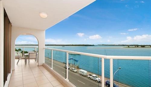 Three-Bedroom Penthouse Apartment