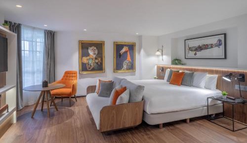 The Level Junior Suite with Executive Lounge Access