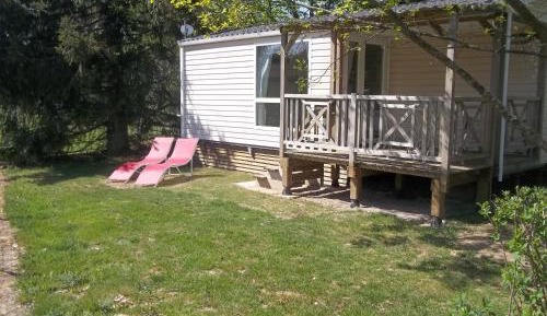Bungalow with Patio
