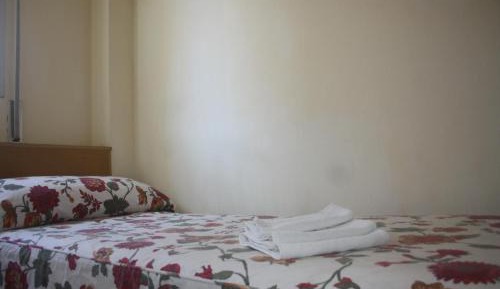 Single Room with Shared Bathroom