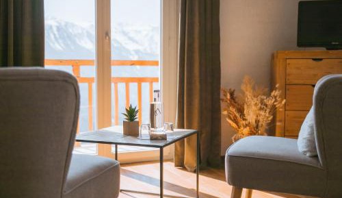 Family Room with Mountain View