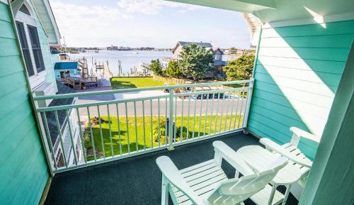 Studio with Lake View
