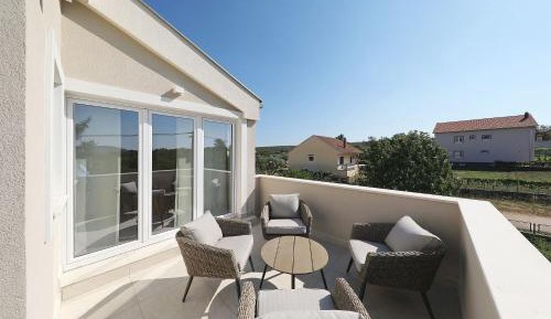 Six-Bedroom Villa 