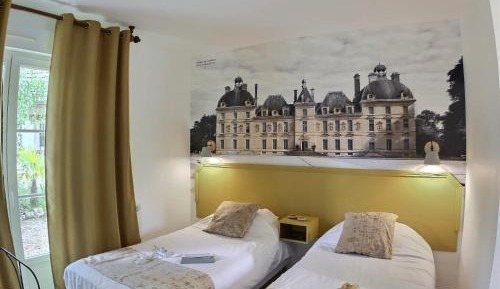 Family Room with Terrace