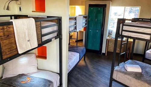 Bed in 8-Bed Mixed Dormitory Room