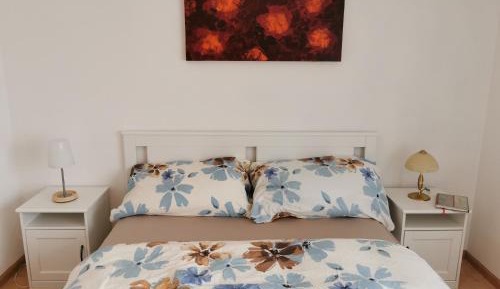 Apartment with Garden View