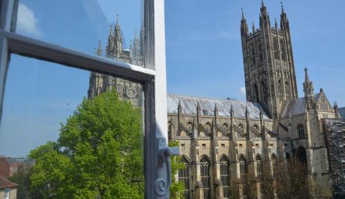 Single Room with Shared Bathroom