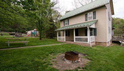 Four-Bedroom Cabin