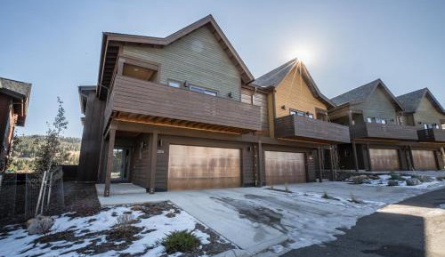 Three-Bedroom Vacation Home 