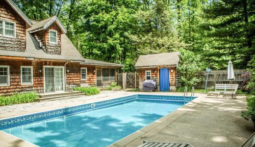 Three-Bedroom Vacation Home 