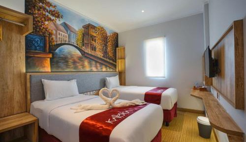 Superior Twin Room with City View