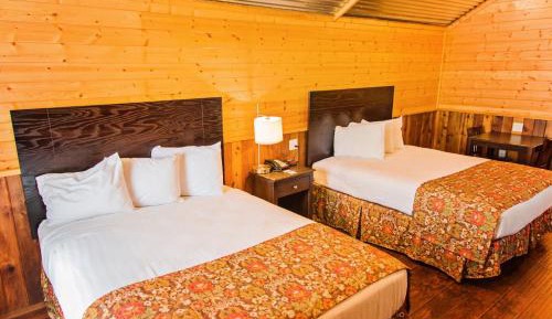 Deluxe Queen Room