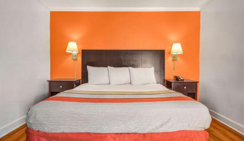 King Room - Non-Smoking