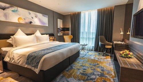 Patio Deluxe King Room