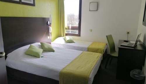 Triple Room with 1 Double and 1 Single Bed