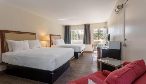 Queen Room with Two Queen Beds - Non-Smoking