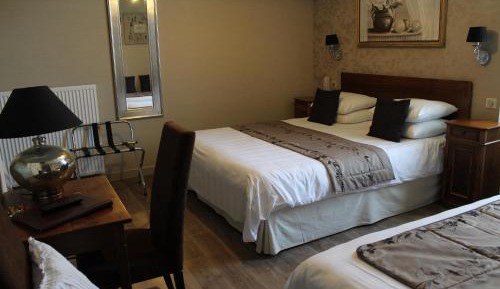 Triple Room (2 Adults + 1 Child)