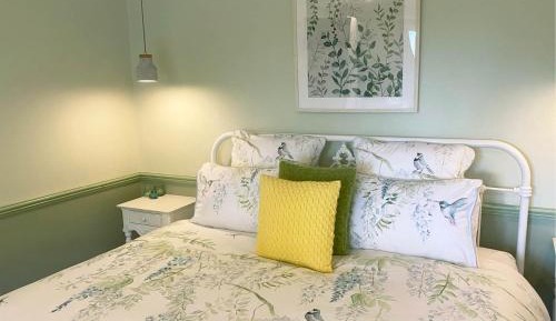 Cobark King Suite with Balcony and Mountain View