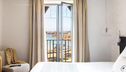 Premium Double Room with Balcony and Sea View